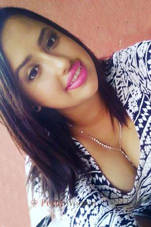 172024 - Daniela Age: 28 - Costa Rica