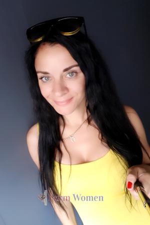 185145 - Oksana Age: 50 - Russia