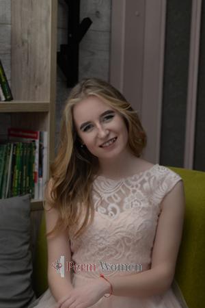 185517 - Anastasia Age: 28 - Ukraine