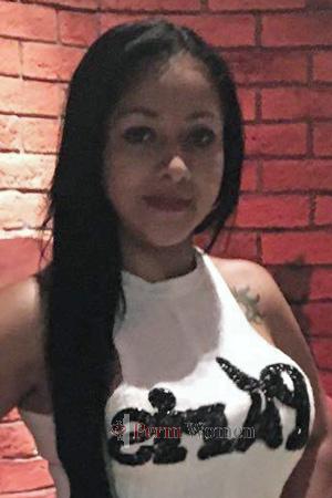 204158 - Laura Age: 33 - Costa Rica