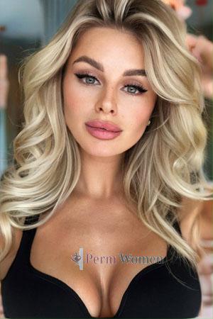 204247 - Alina Age: 30 - Russia