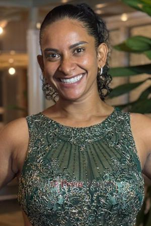 205243 - Daniela Age: 34 - Colombia