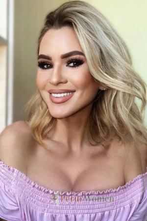 206615 - Alisa Age: 36 - Russia