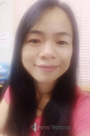 207202 - Wipaporn Age: 44 - Thailand