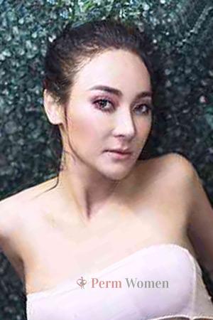 Ladies of Chainat �