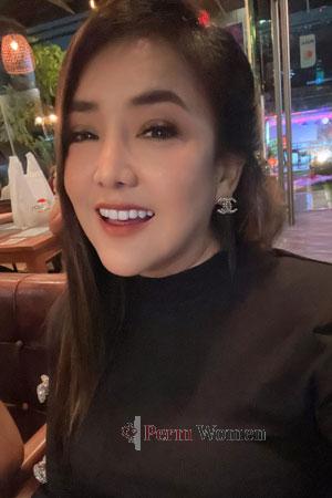 213053 - Chompunut Age: 47 - Thailand