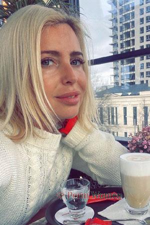 215995 - Olga Age: 40 - Moldova