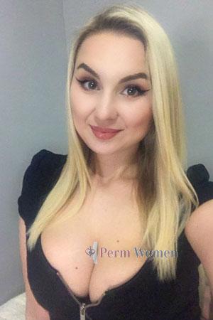 220918 - Olena Age: 33 - Ukraine