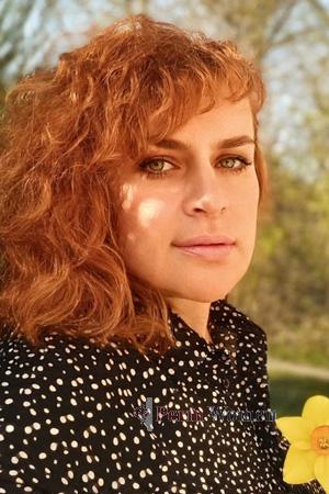 223102 - Olesya Age: 44 - Ukraine