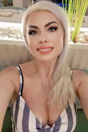 224368 - Elena Age: 42 - Moldova