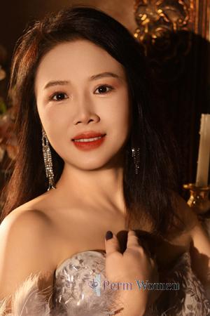 225872 - Lily Age: 48 - China